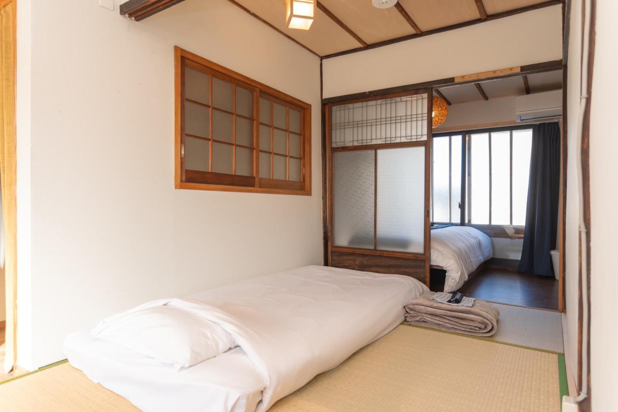 Guesthouse Oneworld Shijo四条京町屋 Kyoto Bagian luar foto